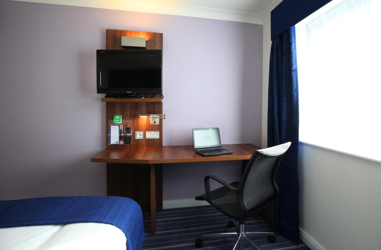 Holiday Inn Express York By Ihg מראה חיצוני תמונה